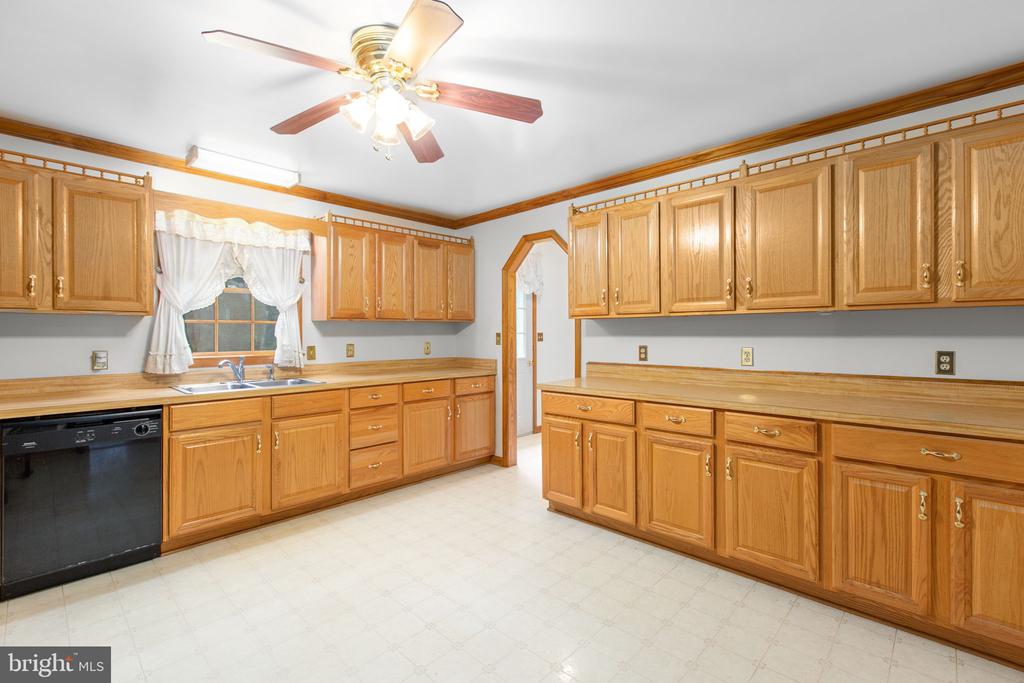6628 COURTHOUSE ROAD