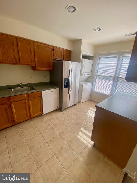10604 GRETA LYNN COURT