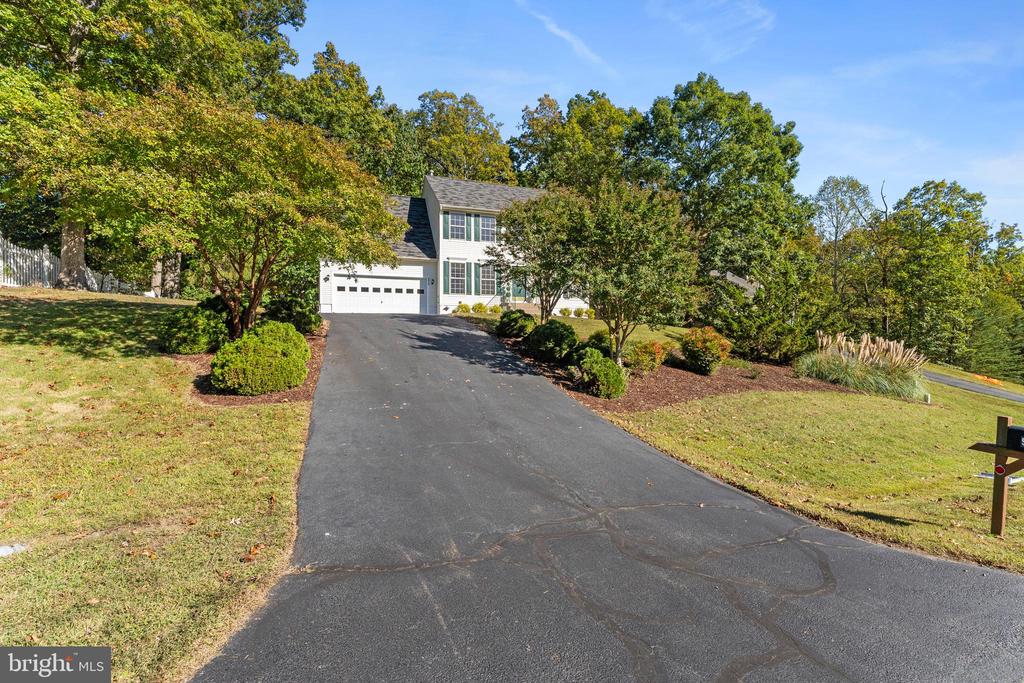 9419 HICKORY HILL DRIVE