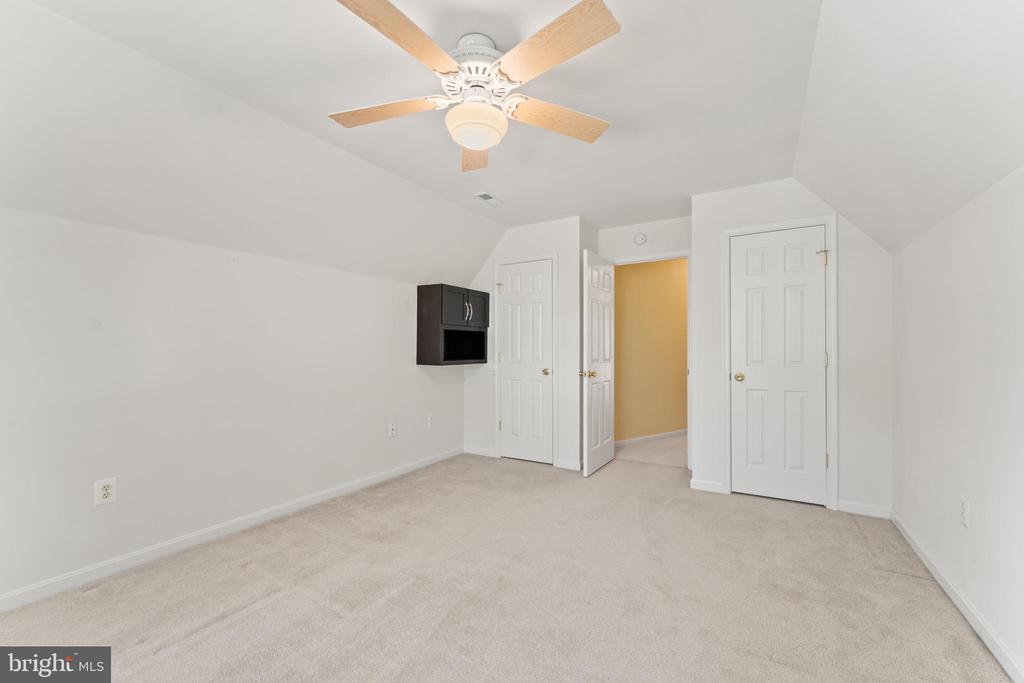 9419 HICKORY HILL DRIVE