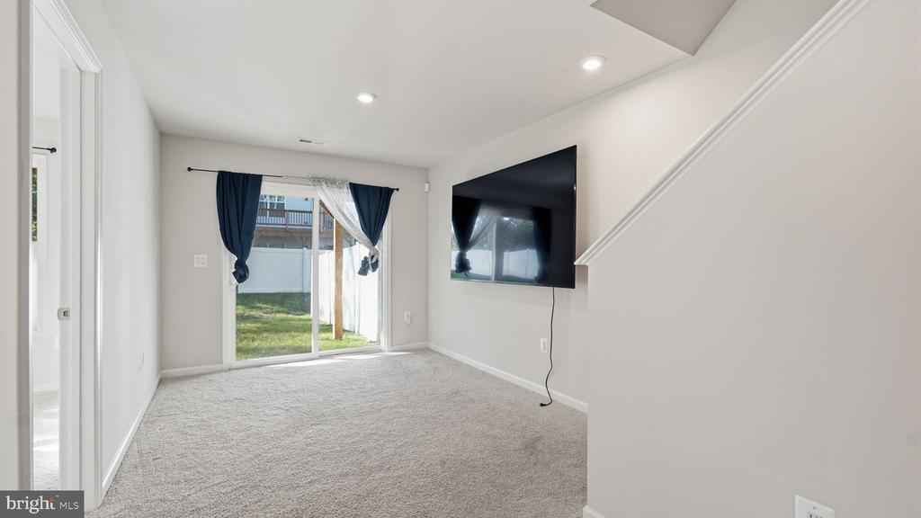 4100 BOLTON COURT
