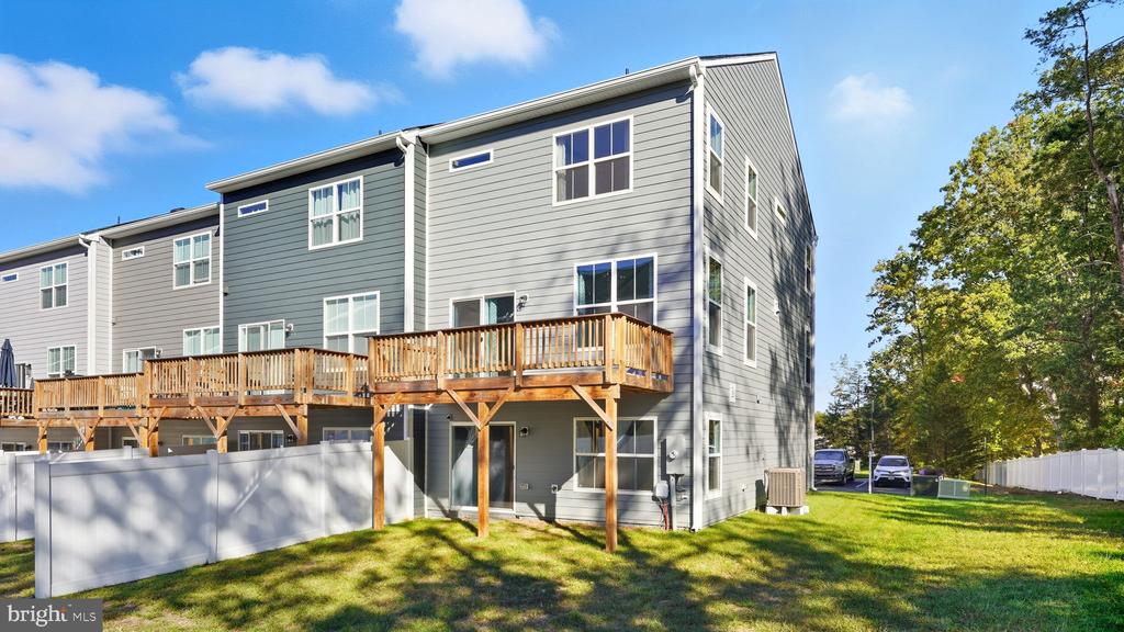 4100 BOLTON COURT
