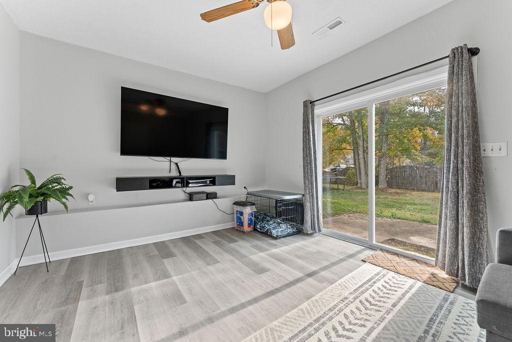 909 STONEWALL LANE