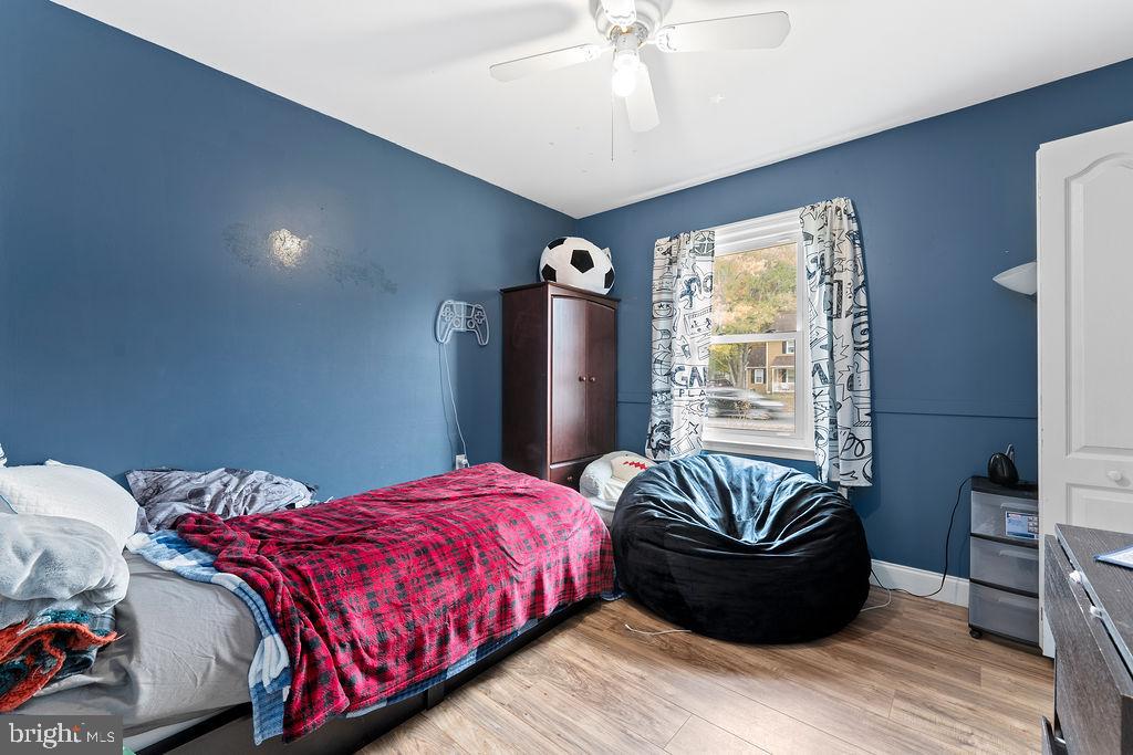 909 STONEWALL LANE