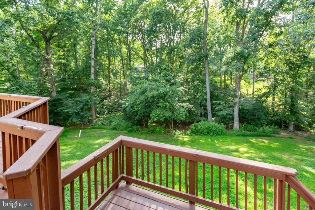 1550 CLOVER DRIVE