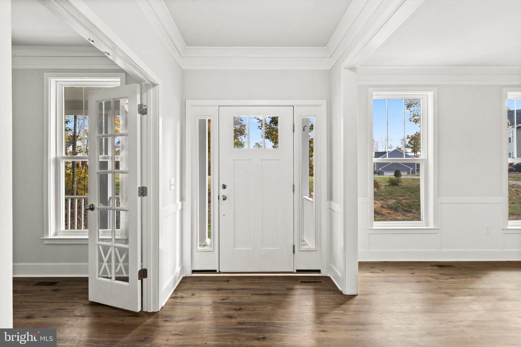 9113 ROYAL COURT