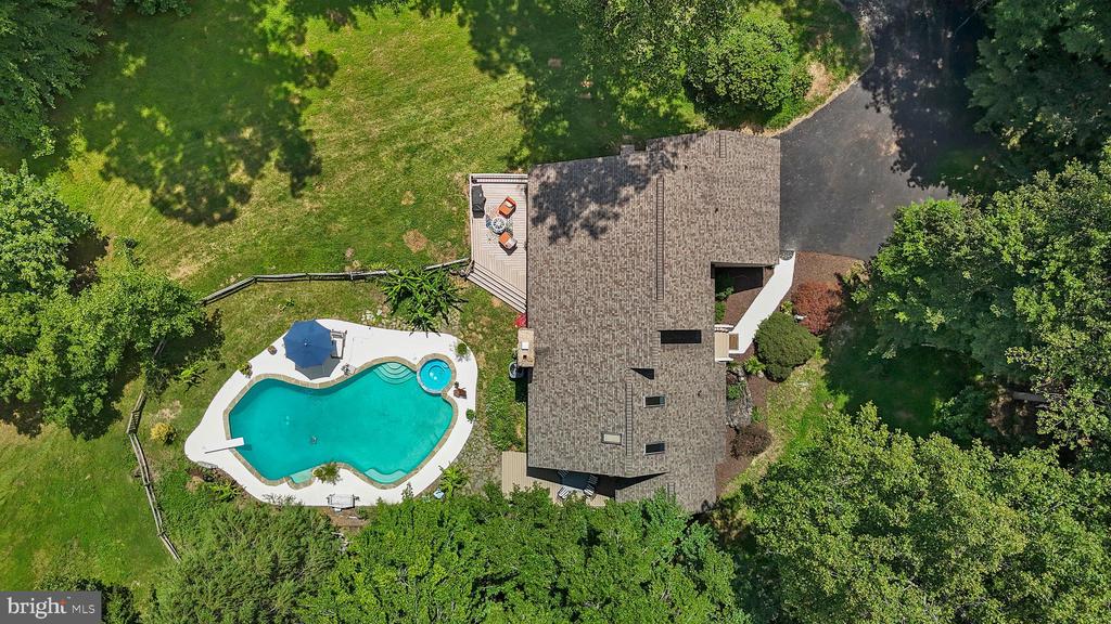 8911 MILLWOOD DRIVE
