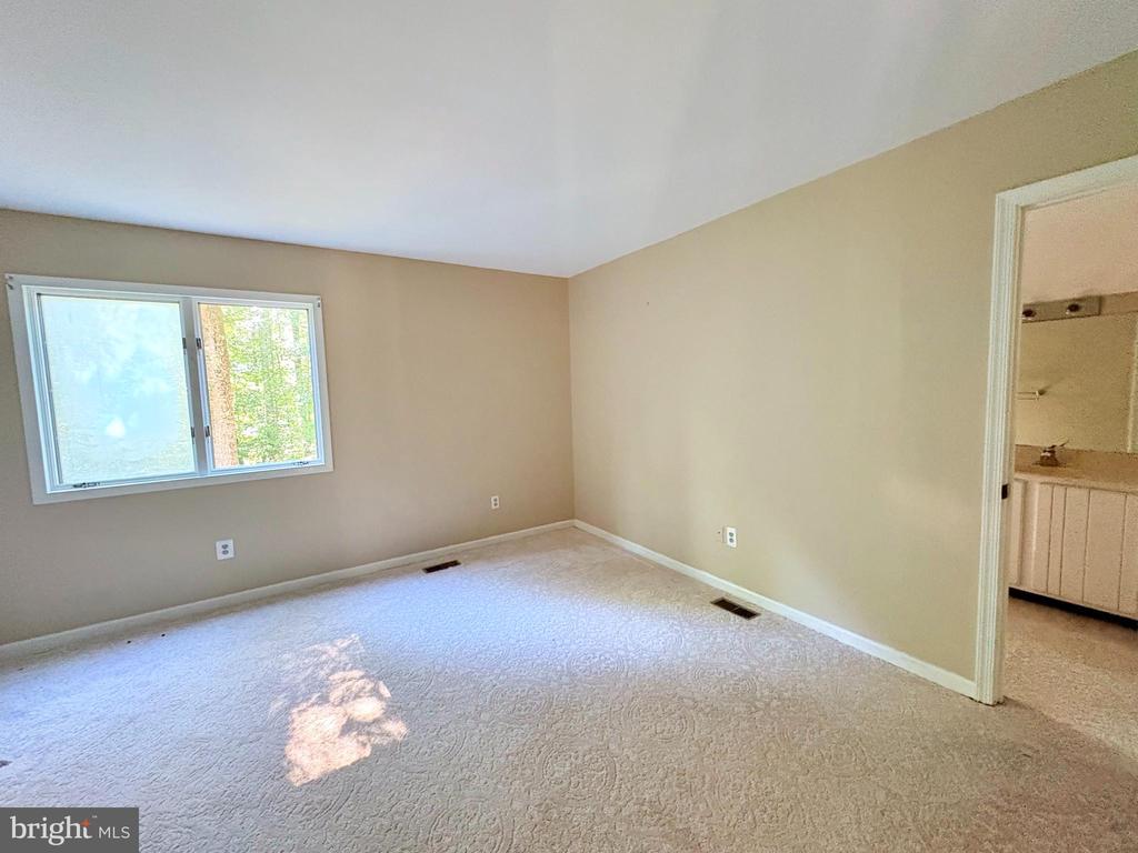 8911 MILLWOOD DRIVE