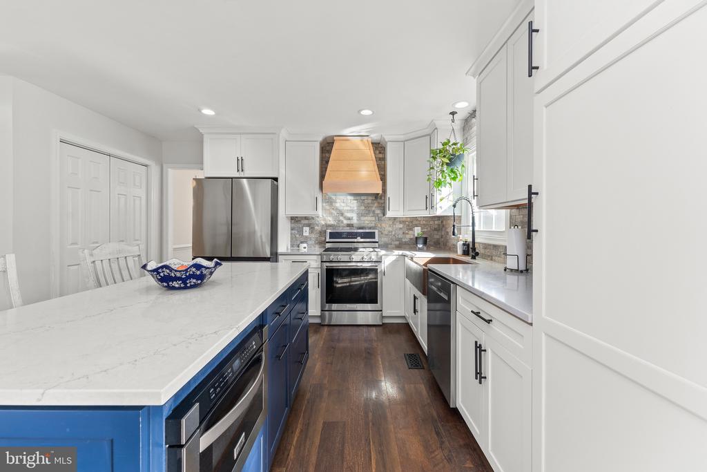 6309 CRANSTON LANE