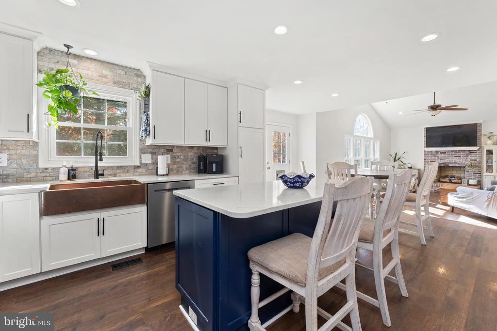 6309 CRANSTON LANE