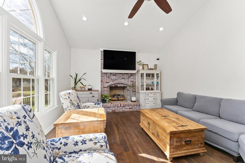 6309 CRANSTON LANE