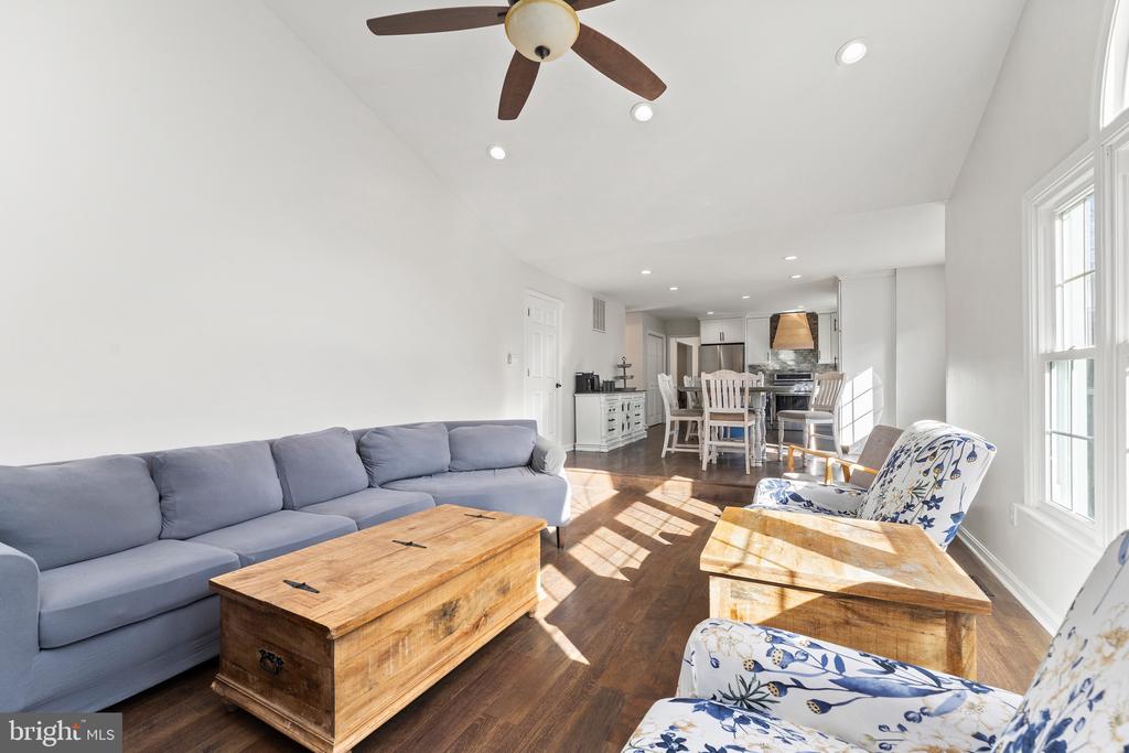 6309 CRANSTON LANE