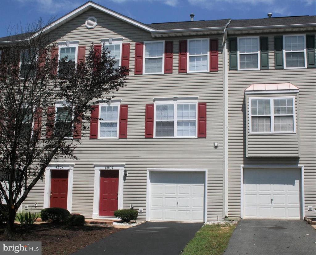 4507 LUAU COURT