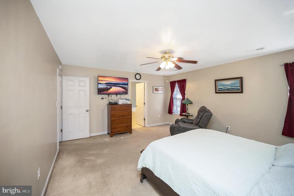 9406 BRAKEN COURT