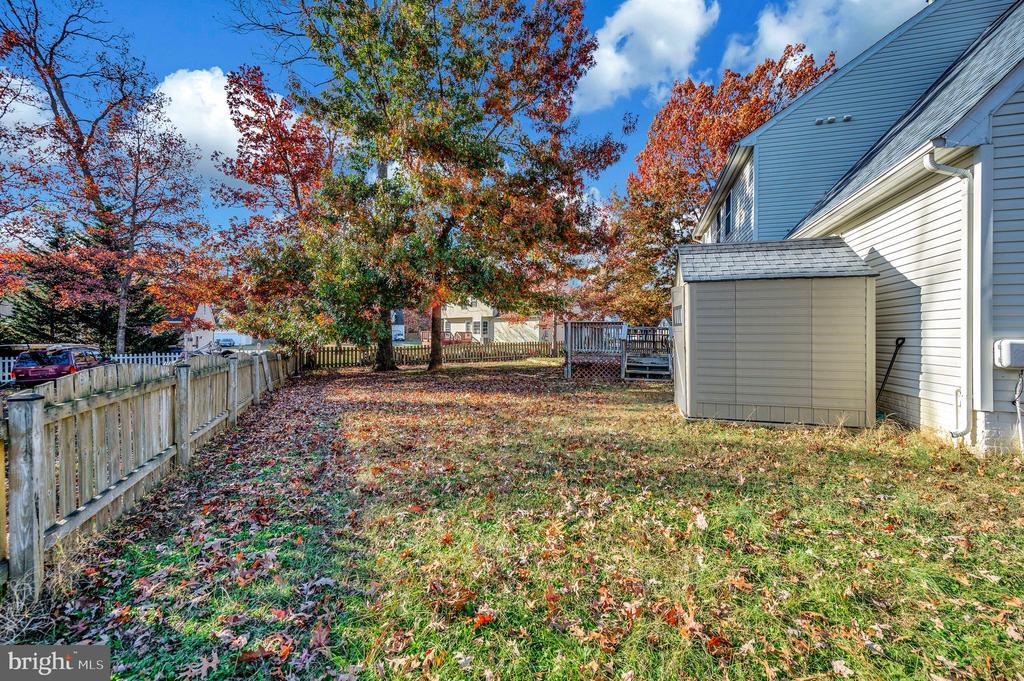 9406 BRAKEN COURT