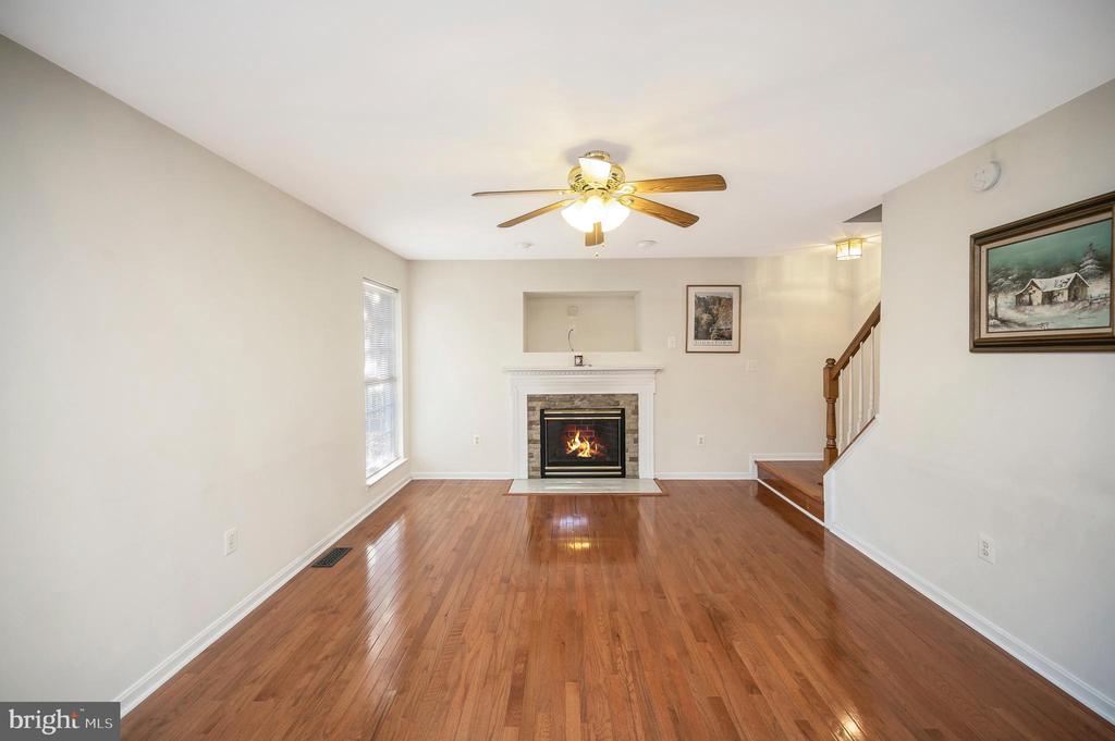 9406 BRAKEN COURT