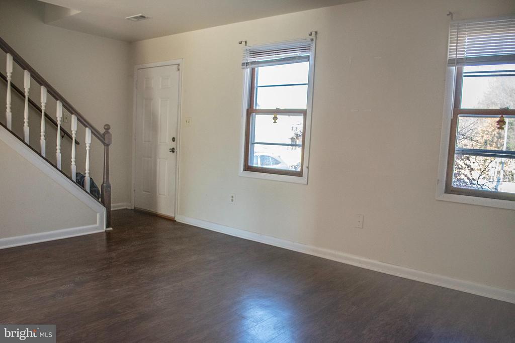5116 COTTONWOOD COURT