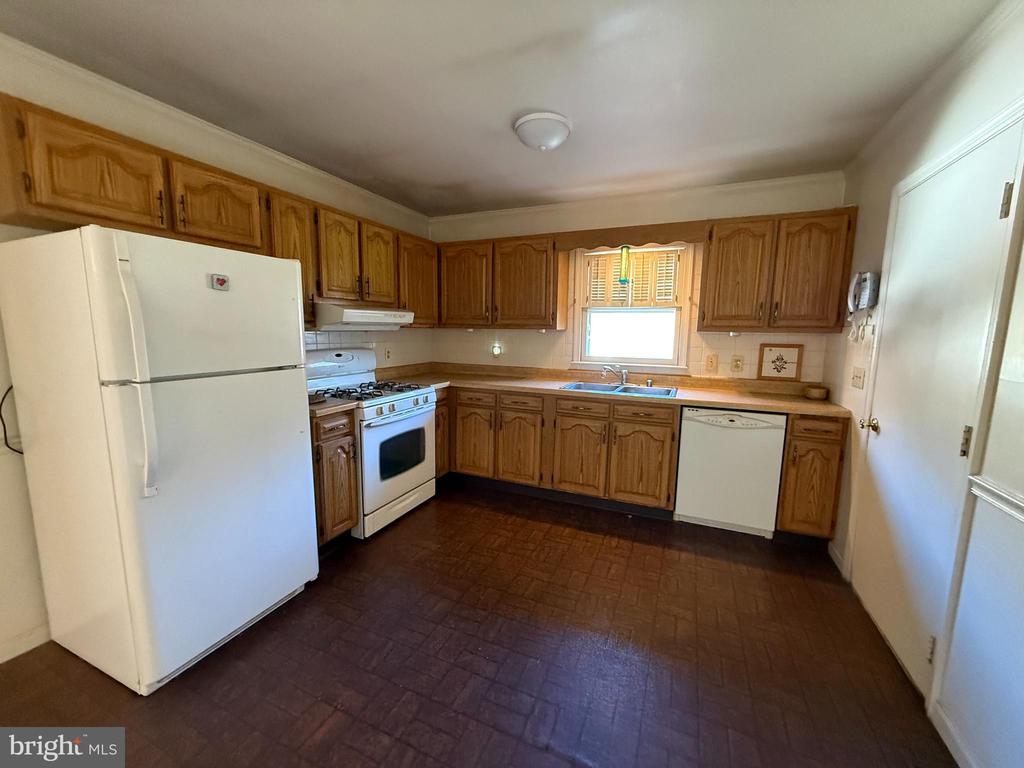 309 LAUREL AVENUE