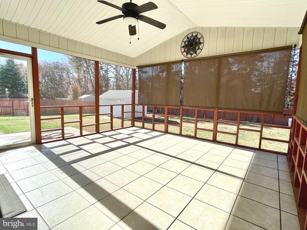 5624 GLEN EAGLES COURT