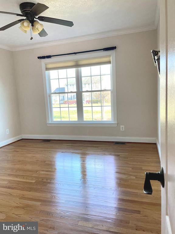 5624 GLEN EAGLES COURT