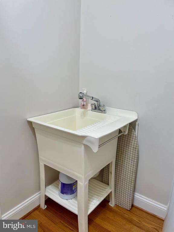5624 GLEN EAGLES COURT