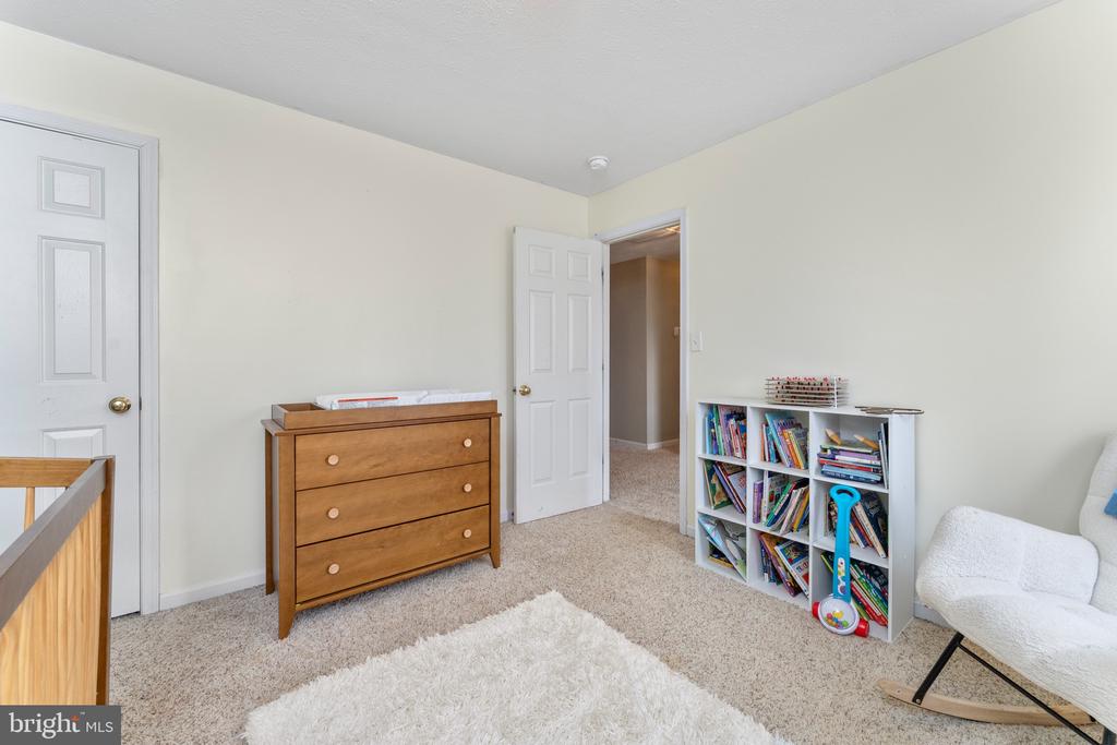 9402 BRAKEN COURT