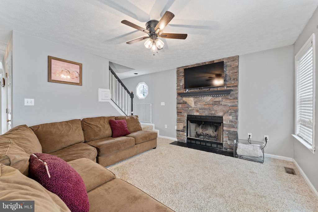 9402 BRAKEN COURT