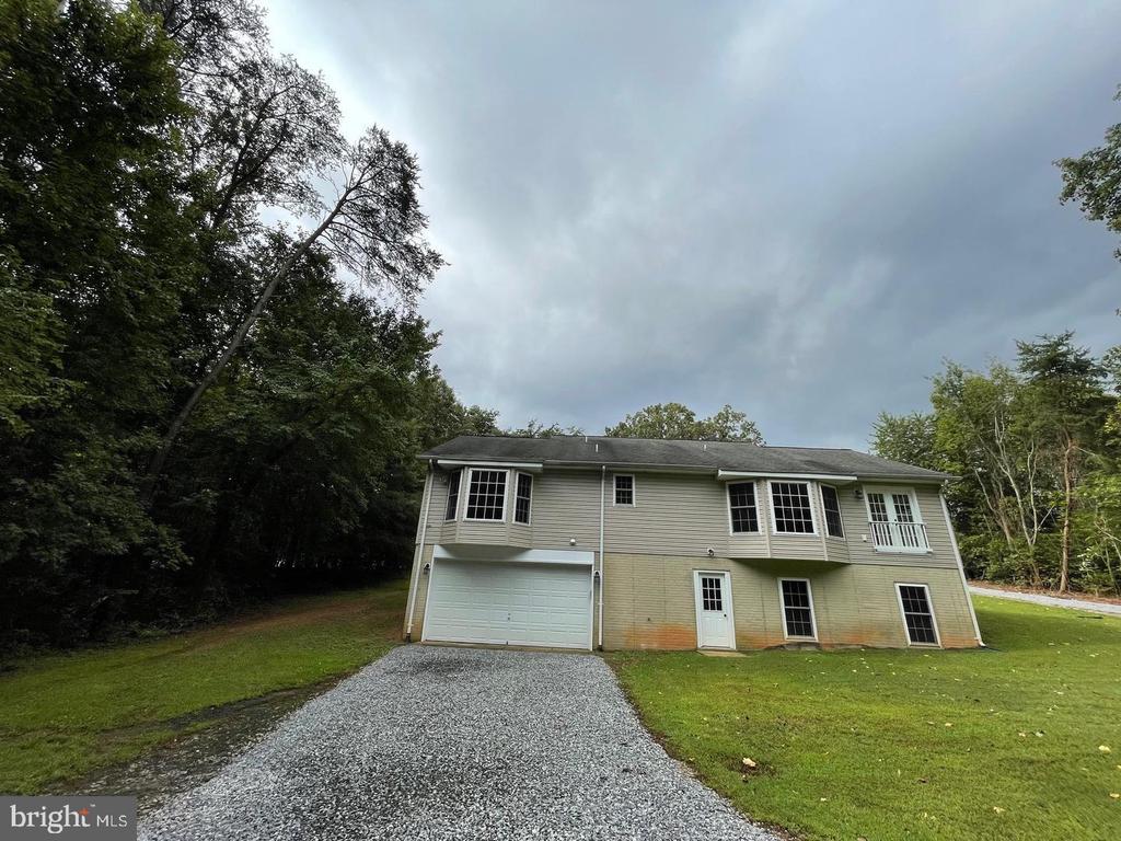 2323 VALENTINE DRIVE