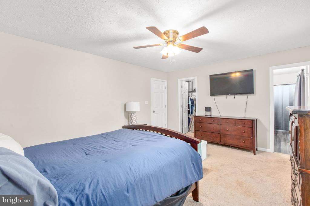 11621 ENCHANTED WOODS WAY