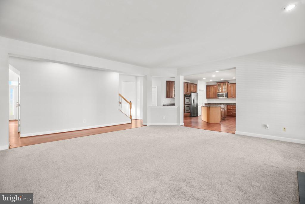 6617 BROAD CREEK OVERLOOK