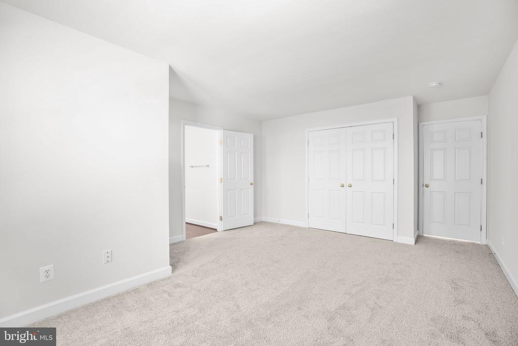 6617 BROAD CREEK OVERLOOK