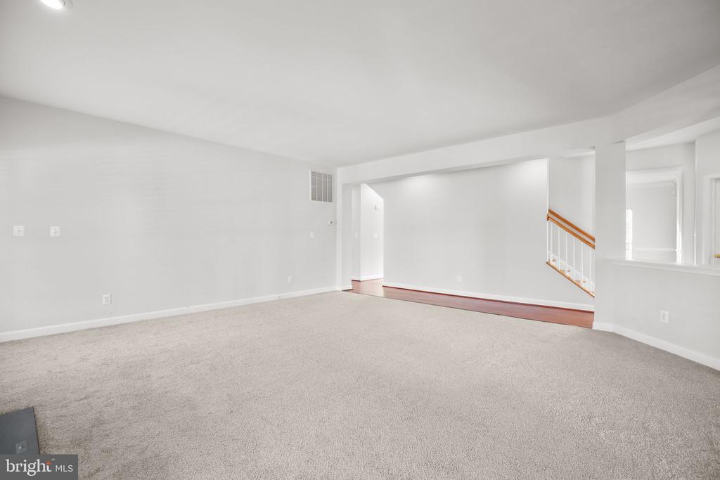 6617 BROAD CREEK OVERLOOK
