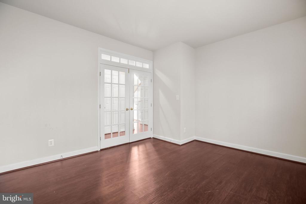 6617 BROAD CREEK OVERLOOK