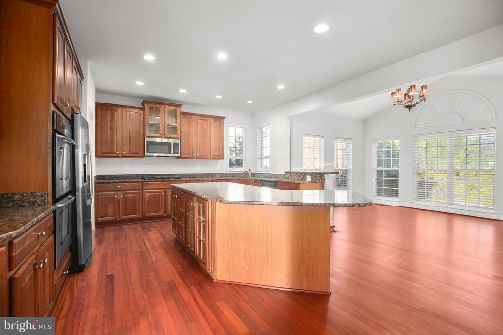 6617 BROAD CREEK OVERLOOK