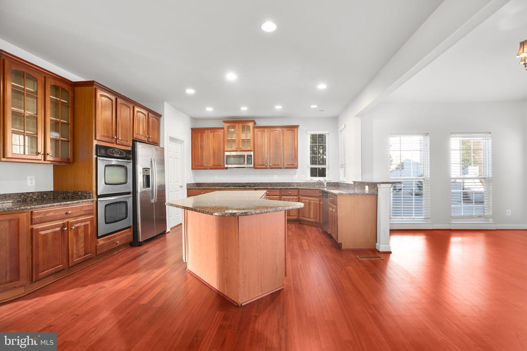 6617 BROAD CREEK OVERLOOK