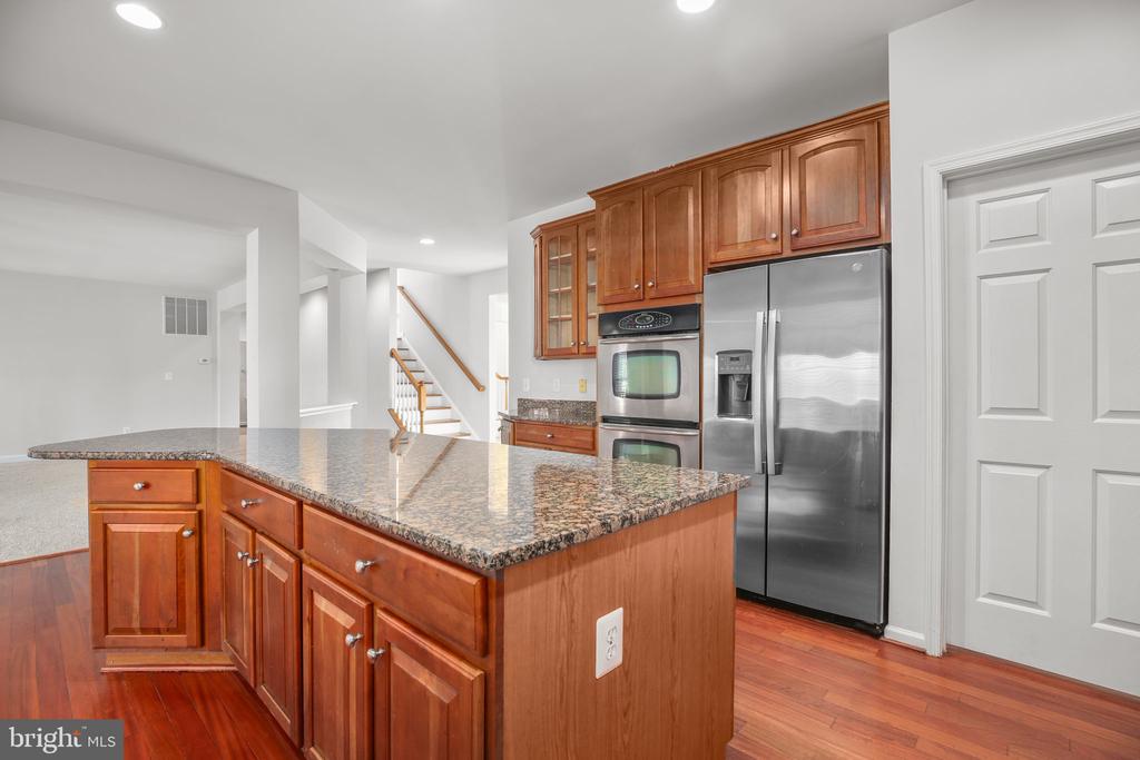 6617 BROAD CREEK OVERLOOK