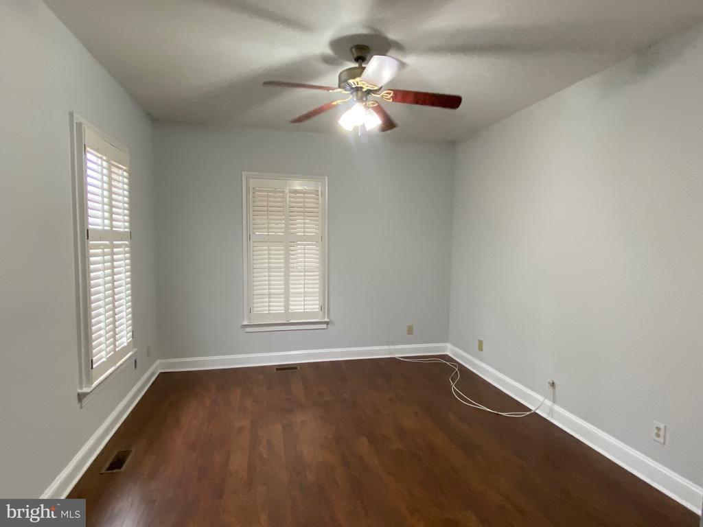 4115 CORBIN HALL LANE