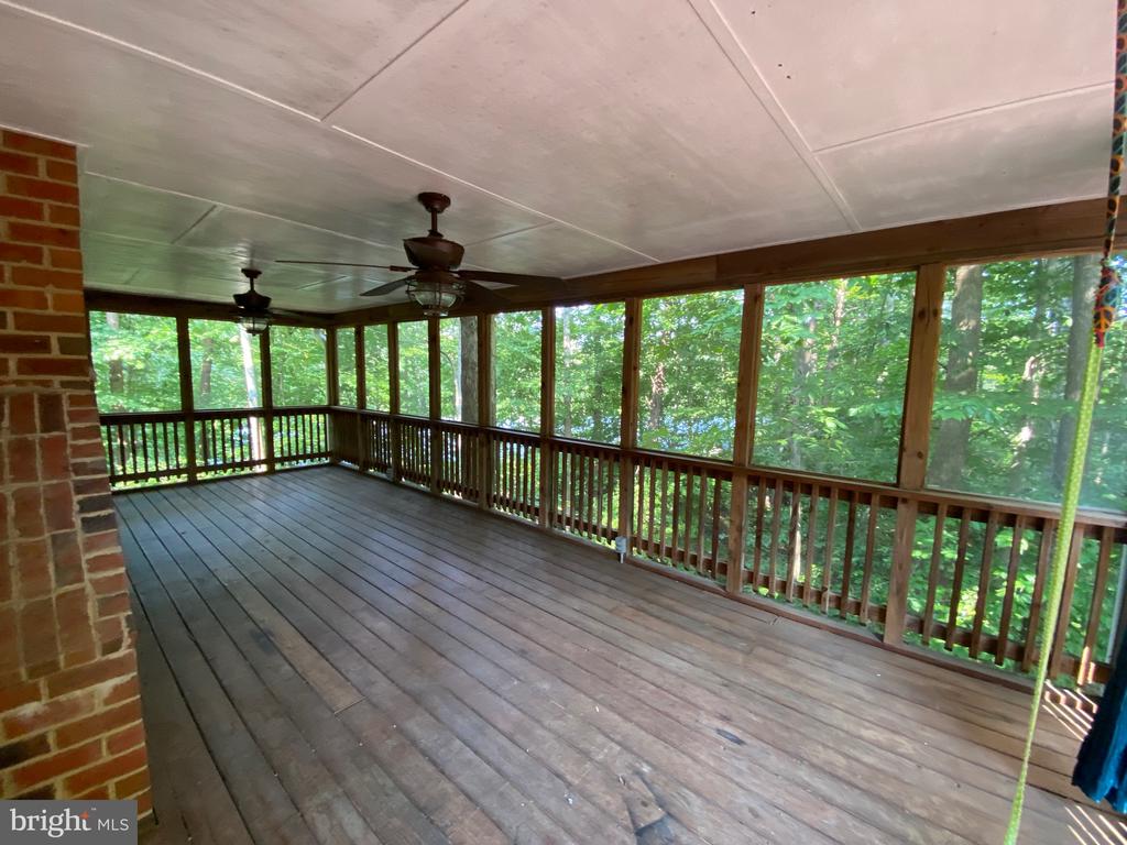 4115 CORBIN HALL LANE