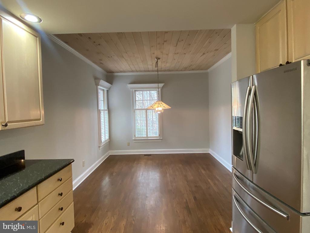 4115 CORBIN HALL LANE