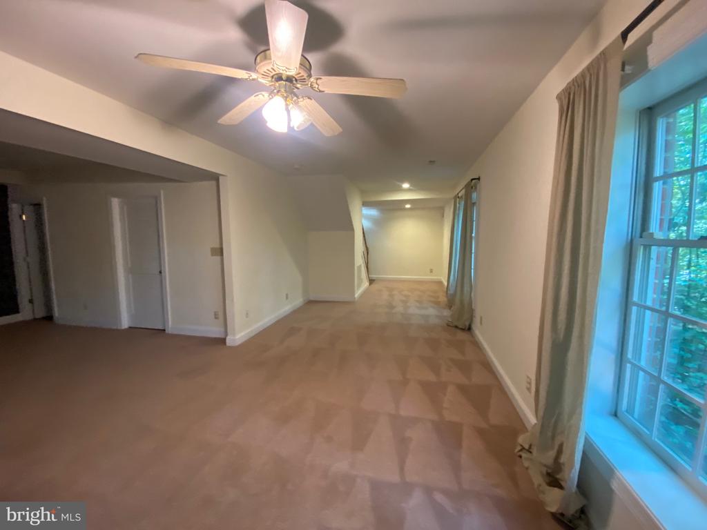 4115 CORBIN HALL LANE
