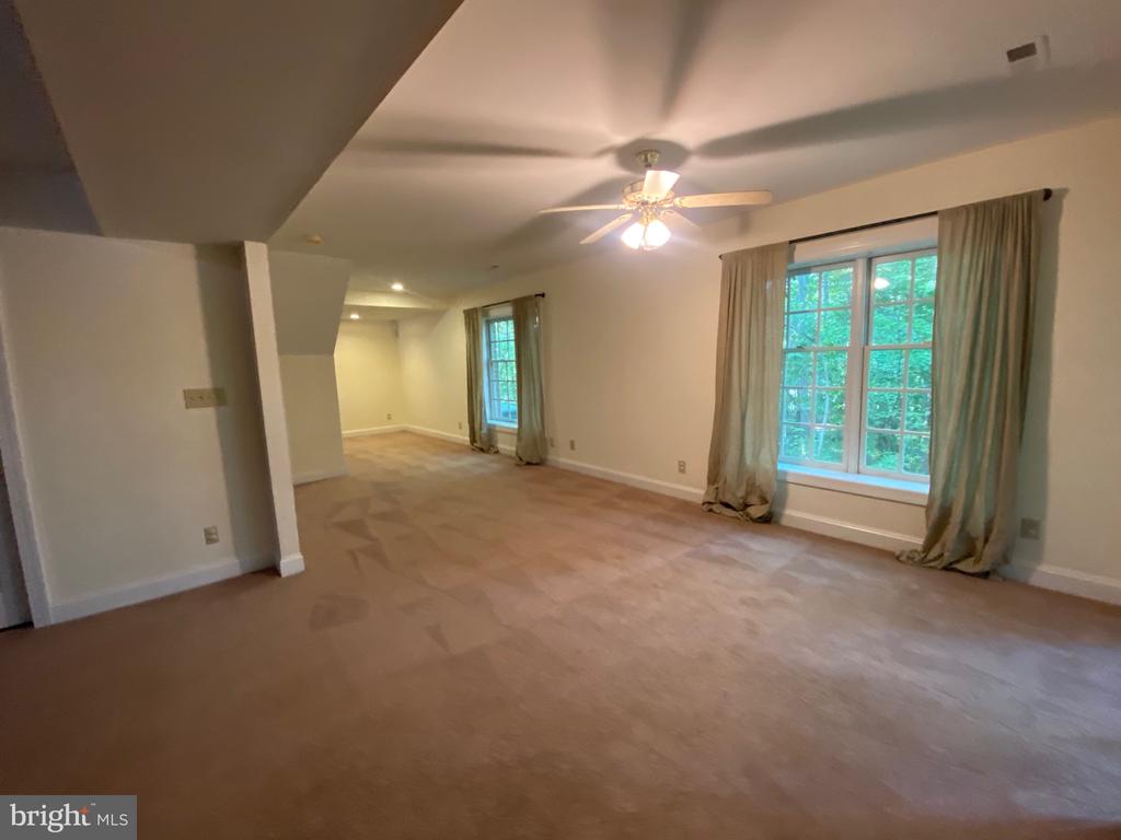 4115 CORBIN HALL LANE
