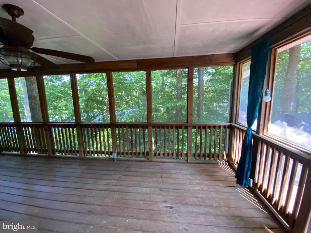 4115 CORBIN HALL LANE