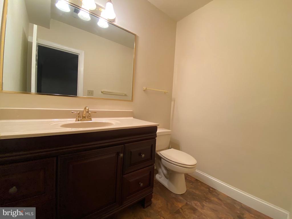 4115 CORBIN HALL LANE