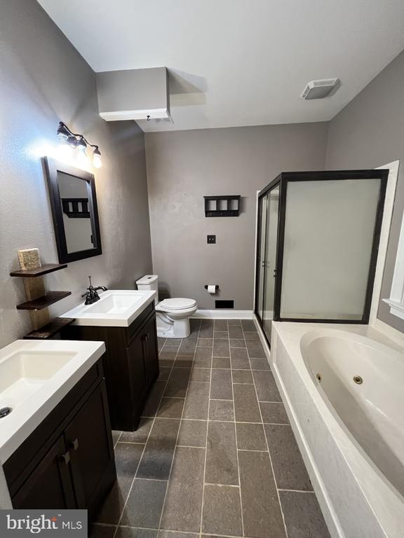 4115 CORBIN HALL LANE