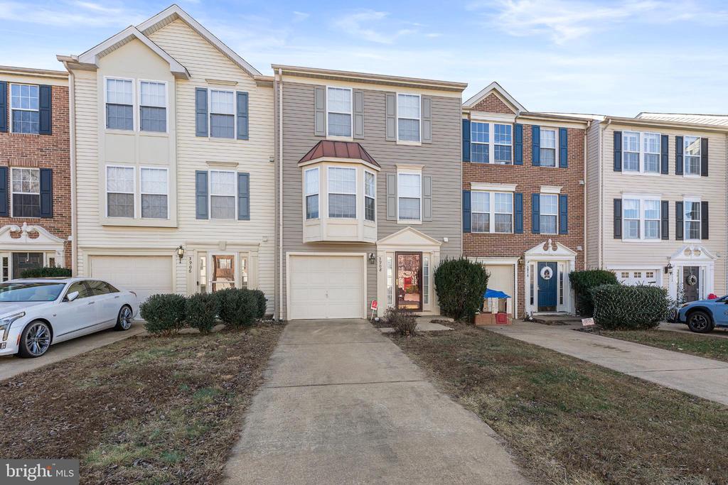3908 FOUNTAIN BRIDGE COURT