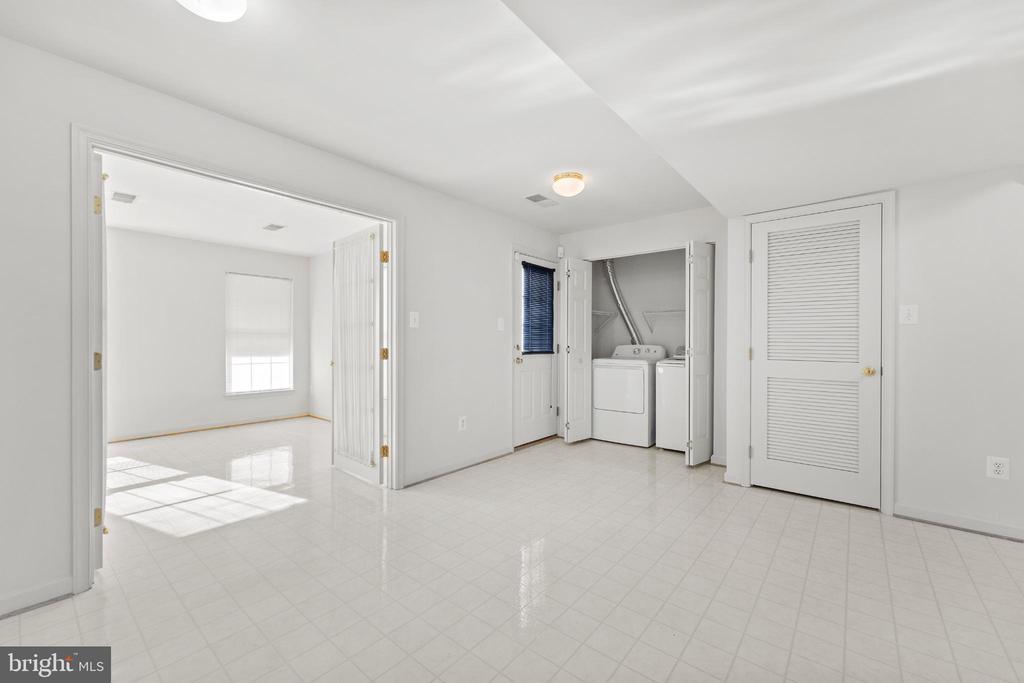 3908 FOUNTAIN BRIDGE COURT