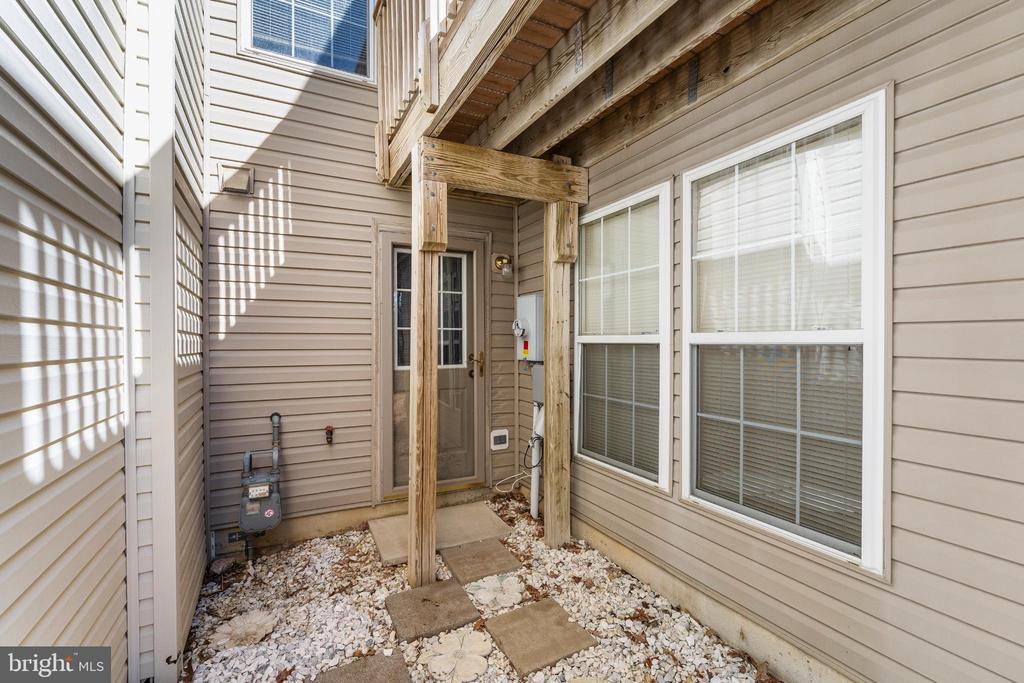 3908 FOUNTAIN BRIDGE COURT