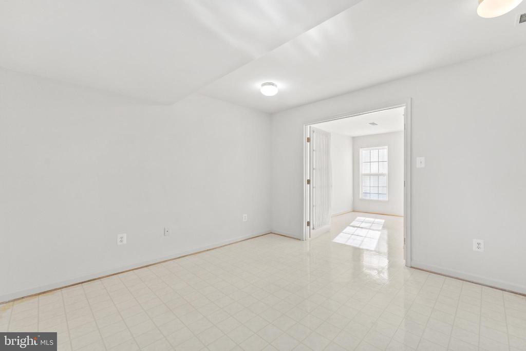 3908 FOUNTAIN BRIDGE COURT
