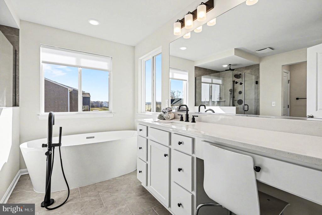 1728 LEGACY LANE