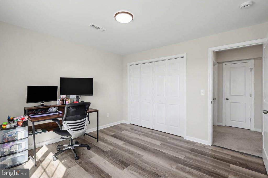 1728 LEGACY LANE